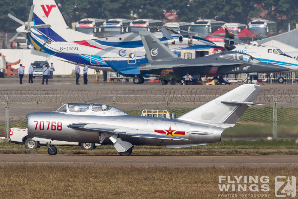 20101117 jt 5 mig 17   1201 zeitler 1024x683 - Zhuhai Airshow 2010