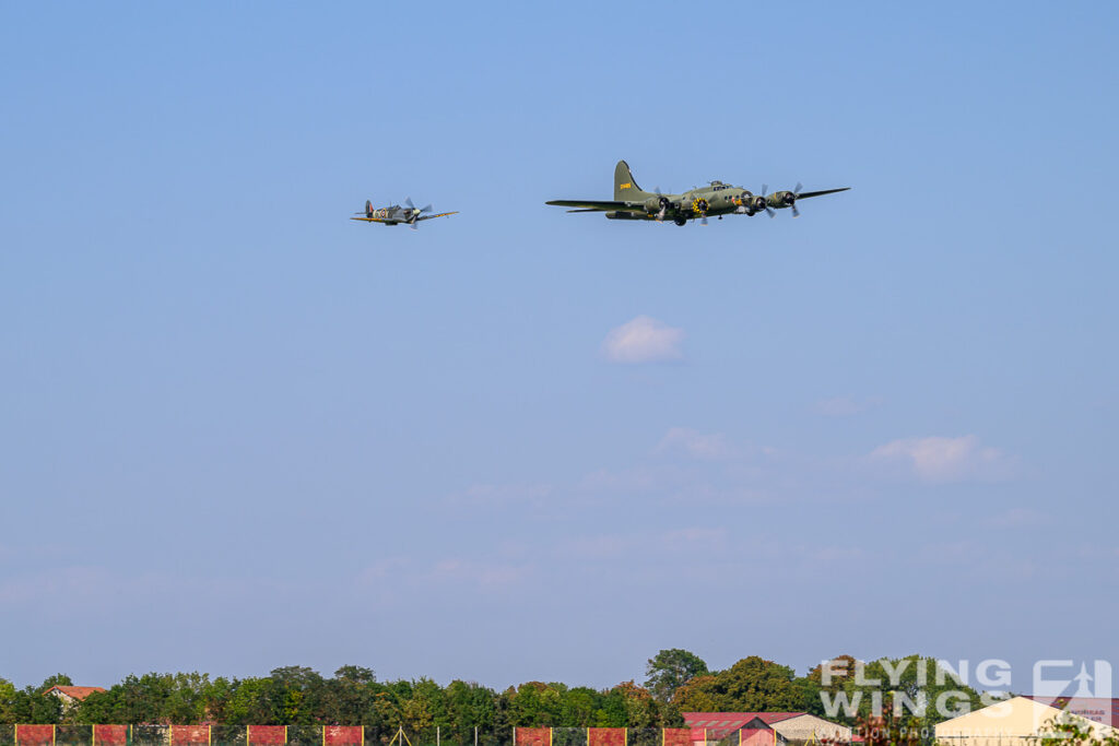 20230909 b 17 spitfire melun  5794 zeitler 1024x683 - A French Airshow &amp; Warbird spectacle - Melun Air Legend 2023